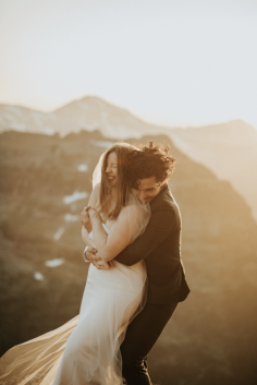 Are you looking for affordable New York Micro Wedding Packages? Contact Promise Mountain Weddings today. We can offer your best deals to make your wedding day memorable. Get in touch today for more details.
