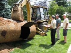 Simple Tank Services has extensive experience with removing and replacing above and underground fuel storage tanks in New Jersey. Our professional staff of oil tank removal experts is fully licensed to quickly and safely detect an oil tank on your property.