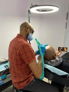 Scalp micropigmentation, which creates the lifelike buzzcut shadow hairstyle, is the most effective hair loss treatment currently available, but only when performed by a Scalp Micropigmentation specialist. It is an effective non-surgical hair loss treatment that is highly specialised. The points (dots), when performed by an SMP professional, mimic actual hair follicles.