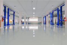 At Qepoxy, our commercial epoxy flooring for businesses is affordable. In fact, this type is more economical than traditional options such as vinyl and hardwood. Epoxy floors are long-lasting and are low maintenance. You only need to purchase simple cleaning materials to maintain it. We will present you with multiple finishing options to suit the interior’s current style. Even a sophisticated look is possible with epoxy flooring.