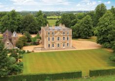 If you plan to spend your wedding in Bedfordshire, one highly recommended wedding venue is Hinwick House. This is a very romantic and magnificent wedding venue ideal for dreamy as well as passionate lovers.
