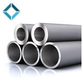 Seamless stainless steel pipes have several advantages over other types of pipes. First and foremost, they are stronger than welded pipes. This is because there are no weak points in the material due to welding, which can cause cracks or breaks over time