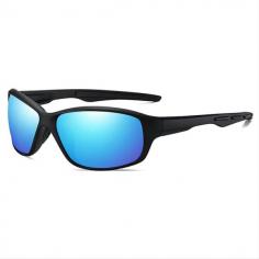 These polarized wrap-around riding sunglasses offer health advantages to the exposed cornea and give a cool look. Whatever style of outdoor activity, wearing sports sunglasses is beneficial for the eyes. Polarized lenses for maximum UV protection. Rubber nose pads and temple tips for added comfort.