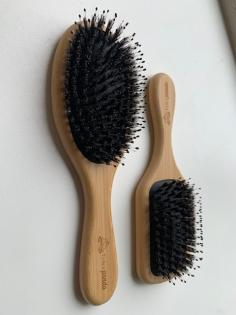 Experience ultimate relaxation with the Scalp Massage Brush. Let Tiny Panda, your trusted companion, enhance your well-being. Our company brings you top-quality products, including this brush, designed to soothe and invigorate your scalp, leaving you refreshed and revitalized. Treat yourself with Tiny Panda!
https://www.bol.com/nl/nl/p/tiny-panda-bamboe-haarborstel-hoofdhuid-massage-borstel-haarborstel-antiklit-houten-haarborstel-alle-haartypes/9300000019260191/
