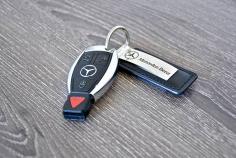 when faced with a lost or damaged Mercedes key fob, there are options available to get a replacement. Contacting a reputable automotive locksmith like AZ Cars Locksmith can provide you with a quick and reasonable solution. These professionals specialize in Mercedes key fob replacement and have the expertise to program the new key to match your vehicle's specifications.
