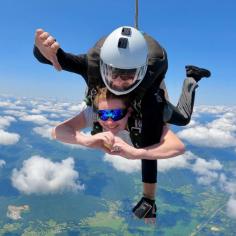 Ready to Embark on a Skydiving Adventure in Jasper, TN? Look No Further than Chattanooga Skydiving Company. Our Experienced Instructors Will Guide You Through an Unforgettable Tandem Skydiving Experience. Book Your Skydiving Adventure Today!