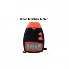 Wood Moisture Meter  is a calibration tool that provides instant moisture measurement readings. Interchangeable sensor pins are used for making direct contact with the material. Automatic power off post five minutes of last operation prolongs it’s battery life. It provides accurate moisture measurement for all species of wood.

