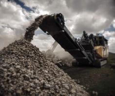 Crusher & Screener Hire in UK | Wannop LTD

Looking for Crusher & Screener Hire in the UK? Look no further than the Rubble Master RM90. With a throughput of up to 150t/h, it offers efficient operation, easy handling, and emission protection, making it the ideal choice for your project needs.
