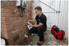 Our plumbers in Oakleigh provide several services including, blocked drains, dripping taps, gas plumbing, toilet plumbing, pipe re-lining and emergency plumbing. Blocked toilets are common and are a cause for alarm. Some things that lead to clogged toilets included hard water, flushing foreign objects down the toilet, worn-out pipes and too much toilet paper. Regardless of the cause of your toilet blockage, we are equipped and skilled to clear the blockage.