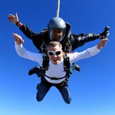 Discover the breathtaking adventure of freefalling over the scenic landscapes of Chattanooga, TN, with Chattanooga Skydiving Company. Our experienced instructors ensure a safe and exhilarating skydiving experience for thrill-seekers of all levels. Ready to leap? Contact us today to book your skydiving adventure!