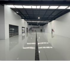 We only use the industry’s best materials to offer tough automotive shop flooring solutions. When you work with us, you’ll get long-lasting, easy-to-clean, and practical floors that meet the needs of your car business. Aside from these advantages, epoxy and polyurethane floors have an excellent look that gives your showroom a sleek and modern appearance.