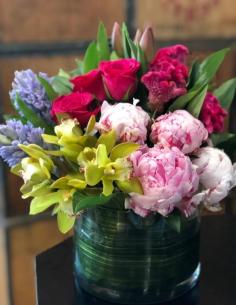 Outside Wholesale Flowers is the right place for you if you are looking for the Best Online Flowers in Launceston. Visit them for more information.https://maps.app.goo.gl/wc5WRtnEssUNqhL47
