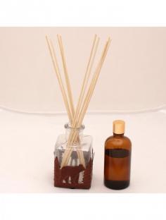 With our gorgeous Reed diffusers, which provide enduring scents to improve any area, you may elevate your house. These opulent diffusers are sophisticated accent pieces for home décor in addition to offering a delightful scent. Select from a range of aromas to create the ideal atmosphere in your house. Visit for more: https://mahonie.co/shop/reed-diffusers.html
