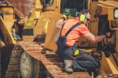 For reliable heavy equipment repair services in Hutto, Texas, turn to Pierce Heavy Equipment. With decades of experience and specialized tools, we're equipped to handle your needs efficiently.  We know the challenges of equipment downtime and strive to minimize your stress and costs. Contact us today for a fast, free estimate.