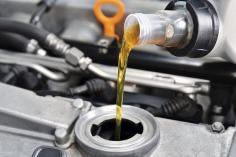 Phillipsburg & Easton Heavy Duty Truck and Trailer Repair expert repair go beyond routine maintenance with specialized oil change service in Asbury, NJ.
