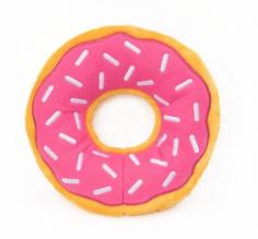 Enhance playtime with ZippyPaws' Jumbo Donutz Dog Toy! Its embroidered "sprinkles" and realistic toppings make it a fun and durable option. Plus, its XL size doubles as a pillow for napping. Sold in quantities of 1.