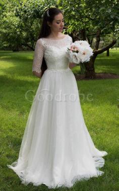 Robe de mariée sage simple de col bateau en dentelle ligne a