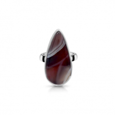 Statement Red Botswana Agate Ring: Embodying Elegance and Meaning


Welcome the opulent beauty of Sagacia's Statement Red Botswana Agate Rings into your life. These captivating jewelry pieces feature 100% real and genuine red Botswana Agate gemstones that are set in pure 925 sterling silver, and each gemstone showcases beautiful and stunning bands of red, white, and brown color. As a gemstone that is famous among Meditation and Mindfulness Practitioners for its grounding attributes and stabilizing properties, the red Botswana Agate makes the individual fearless, confident, and more courageous. Handcrafted with great precision and care, Sagacia's Statement Red Botswana Agate Rings creates a bold statement, drawing the audience's admiration with their beautiful and vibrant earthy tones.
