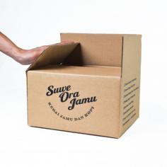 A corrugated box made of brown cardboard with black ink gives a simple yet classy impression