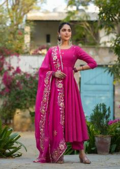 Shop Anarkali Salwar Suit Set with Dupatta for women online. Explore cotton coziness & Anarkali suit’s elegance in a single outfit. Shop Now at the best price.

https://www.everbloomindia.com/collections/anarkali-suit-sets