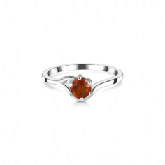 Discovering the Charm of Dainty Orange Kyanite Rings

Indulge in the exquisite elegance of this dainty orange kyanite ring, a celebration of nature's beauty and serenity. Meticulously crafted from 925 sterling silver, this ring combines organic allure with a touch of modern charm. Whether you seek to envelop yourself in orange kyanite's tranquil energy and unique charisma or simply enhance your style with its exquisite beauty, this captivating and delicate orange kyanite ring is a must-have addition to your jewelry collection.