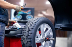 Wheelworx is a specialist in Wheel Rim Repairs Adelaide. Our well-trained team has experience of over 20 years. So, you can rest easy knowing that we understand the repair process. We serve a wide range of clients, from high-performance cars to average ones. Our team can repair your rims on time and within budget regardless of your vehicle.