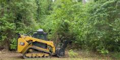 Get professional mulching land clearing services in Simpsonville, South Carolina with South Carolina Land Clearing. Our expert team uses state-of-the-art equipment to provide efficient, eco-friendly land clearing solutions tailored to your needs. Enhance your property’s potential with our reliable services. Contact us today for a free consultation!