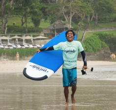 There is a Surfing theory class and a Video analysing session on Wednesdays and Saturdays. These are fun events around the pool and bar.  Sometimes, Intermediate level surfers have a different schedule depending on ocean conditions.

Know more: https://mondosurfvillage.com/surf-yoga-packages-aerial-martial-arts/surf-and-yoga-package/