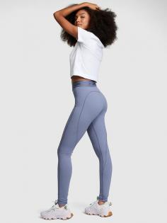 Buy Ultimate High-Waist Leggings for Women available online & Get Best Offers.
Checkout all-new collection of leggings for women at amazing price at Victoria's Secret India.