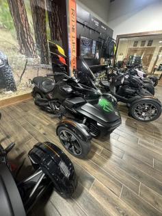 The 2018 Can-Am® Spyder® F3-S 6-speed manual with reverse (SM6) is a sporty, three-wheeled motorcycle designed for both comfort and performance. With a unique Y-frame design, it provides increased stability, making it ideal for those seeking adventure with a focus on control. It features a 6-speed manual transmission with reverse for easy maneuverability. The F3-S is powered by a 1330cc Rotax® ACE™ engine, delivering a powerful yet smooth ride.
