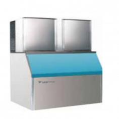 Labtron Cube Ice Maker produces up to 680 kg of ice/day and stores 460 kg in an insulated bin to reduce condensation. Features air/water cooling, a 304/2B stainless steel finish, automatic control, and an energy-saving design. Built with ISO and CE standards for efficiency and durability.