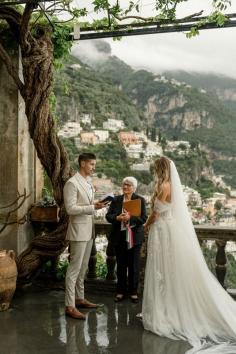 As a France elopement photographer, Alyssa Belkaci captures the intimate and emotional moments of couples who choose to elope in France. Her photography reflects the beauty of the French landscape and the deep connection between the couples she works with