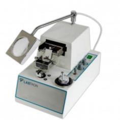 Vibrating Microtome LVMI-A10

Labtron Vibrating Microtome features a 0–1.3 mm/s adjustable speed, 0–1 mm vibration range and 10–300 µm section thickness for precise tissue sectioning. It preserves cell morphology, enzyme activity and viability, ideal for immunocytochemistry and neurobiology. With a 20 mm lifting platform and 15° blade angle, it ensures accuracy and reliability.