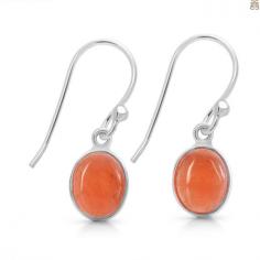 While creating genuine wholesale carnelian jewelry collections at Rananjay Exports, we take the utmost care of our jewels' quality and authenticity. The gemstone gets its color because of the impurities of iron oxide it contains.