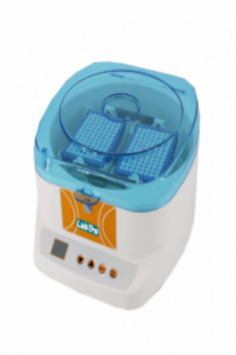 Labtro  Microplate Centrifuge offers compact design with one-touch operation, spinning at 2500 rpm for efficient droplet and condensation removal. Ideal for PCR prep, it ensures homogenous sample mixing. Vertical plate loading prevents leakage, and safety features stop the rotor when the cover opens.
