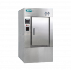 Labtro Pulse Vacuum sterilizer features a stainless steel inner door, automatic lift/drop sealing, an LCD showing pressure, temperature. time, status, and warnings, an automatic door lock system, and a GMP verification interface, ensuring durability, safety, and compliance.