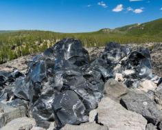 On the eve of the New Year-2025, World of Stones USA is presenting a unique gift to its readers, fans, and customers. Those are sightseeing places where nature lovers like to roam during the Holiday Season-2024-25.  

We present you with 30 natural rock formations in the world that may amaze you for a while.	
https://worldofstonesusa.com/blogs/all/natural-rock-formations