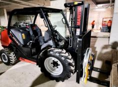 Discover the performance of the MC 25-4, a versatile machine capable of handling loads of up to 2,500kg, even in the most confined areas of your operation or construction site. For reliable Telehandlers Hire Central Coast, the MC 25-4 is an ideal solution, featuring a free-lift triplex mast with an overall height of less than 2 metres, making it perfect for working in height-restricted basements, warehouses, and shipping containers. All Aspects Hire NSW is committed to becoming the Central Coast's most sought-after, cost-effective, and reliable equipment hire company. Our entire fleet is specifically equipped with 4×4 capability, ensuring every machine is tough enough to handle demanding construction environments. Our dedicated servicing team works around the clock to minimise downtime on your projects, delivering dependable performance and keeping your equipment operating reliably when you need it most.